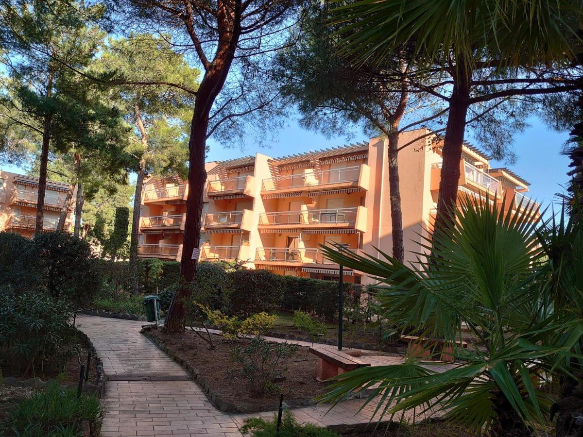 L'Amiraute 150M De La Plage Bormes-les-Mimosas Luaran gambar