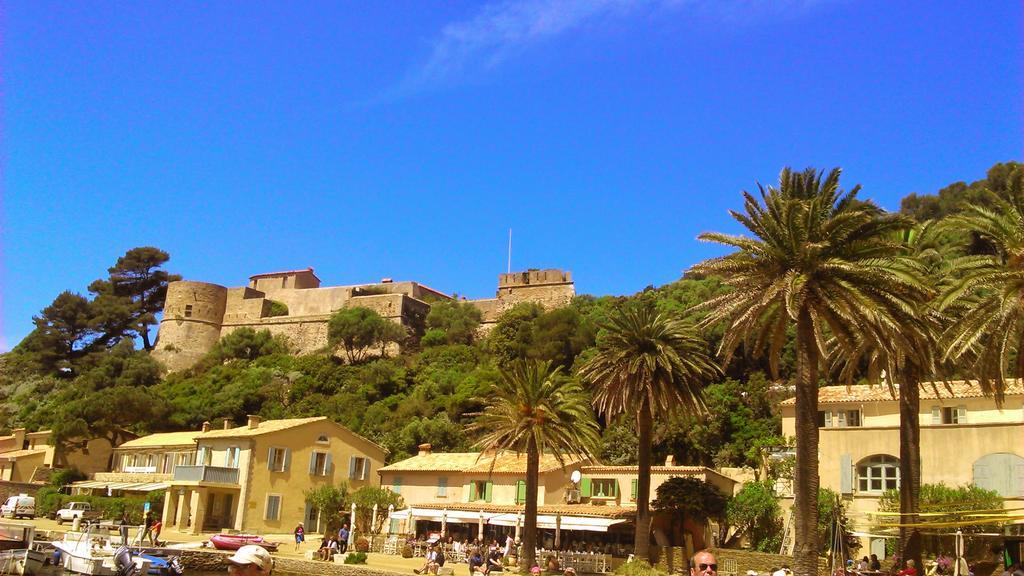 L'Amiraute 150M De La Plage Bormes-les-Mimosas Luaran gambar